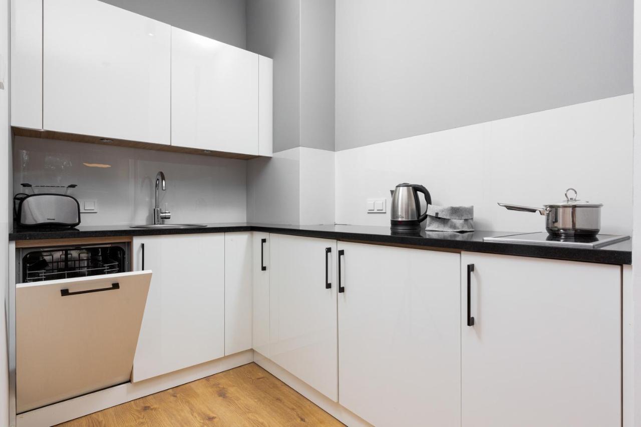 Slawinska Apartment Warsaw Wola By Noclegi Renters المظهر الخارجي الصورة