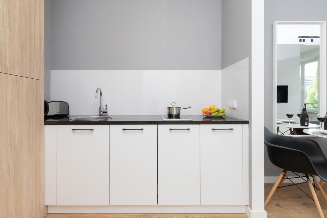 Slawinska Apartment Warsaw Wola By Noclegi Renters المظهر الخارجي الصورة